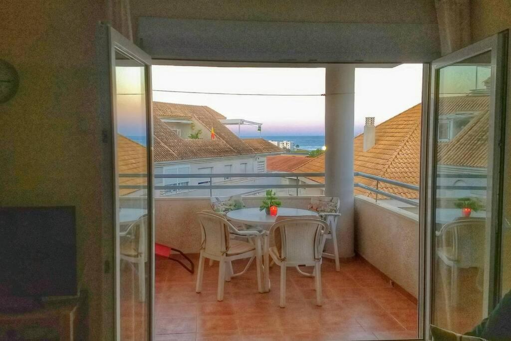 Bright & Spacious Apt - Panoramic Views! Apartment Алтеа Екстериор снимка
