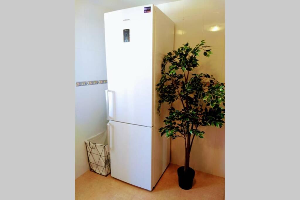 Bright & Spacious Apt - Panoramic Views! Apartment Алтеа Екстериор снимка