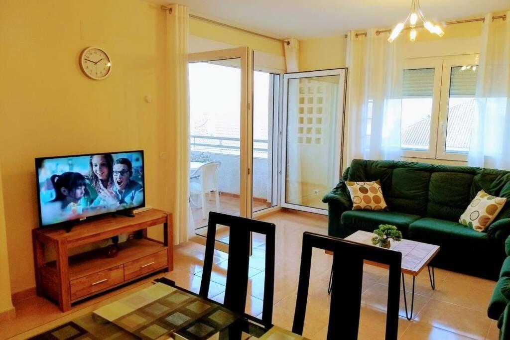 Bright & Spacious Apt - Panoramic Views! Apartment Алтеа Екстериор снимка