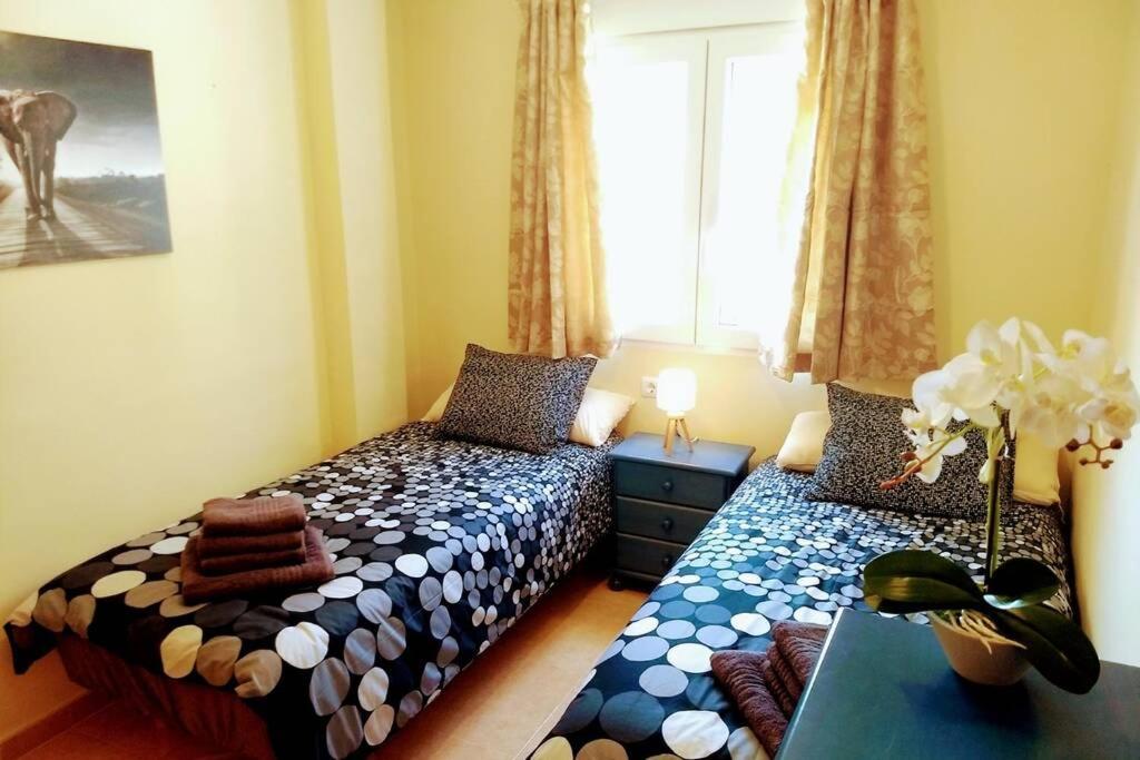 Bright & Spacious Apt - Panoramic Views! Apartment Алтеа Екстериор снимка